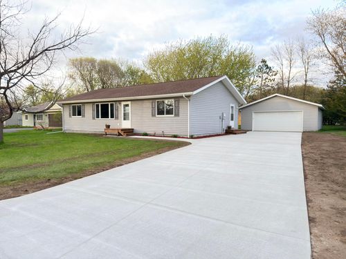 140 Nelson Ave, Dresser, WI, 54009-9061 | Card Image