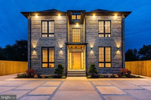 9739 Krewstown Rd, PHILADELPHIA, PA, 19115-3020 | Card Image