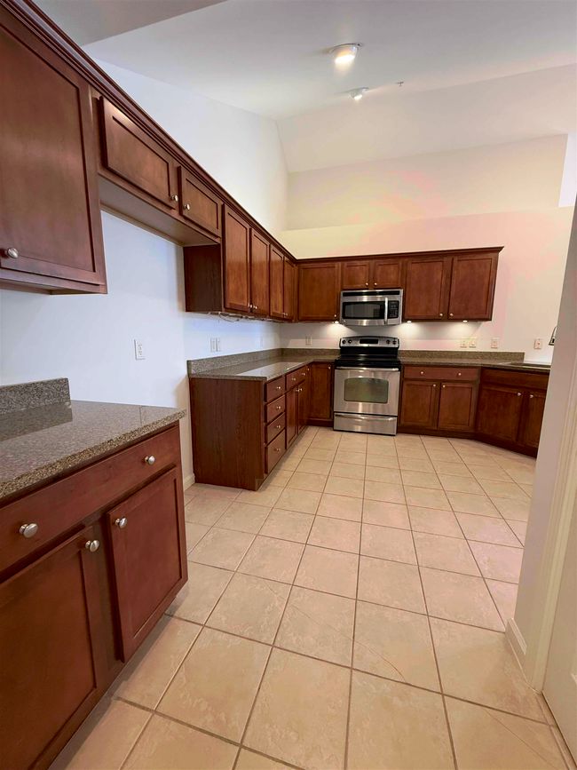 1655 W Southfield Cir, Condo with 2 bedrooms, 2 bathrooms and null parking in Cordova TN | Image 8