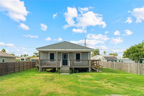 118 Coral Dr, Rockport, TX, 78382-7146 | Card Image