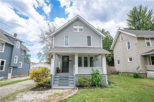 2116 Newton St, Akron, OH, 44305-3036 | Card Image