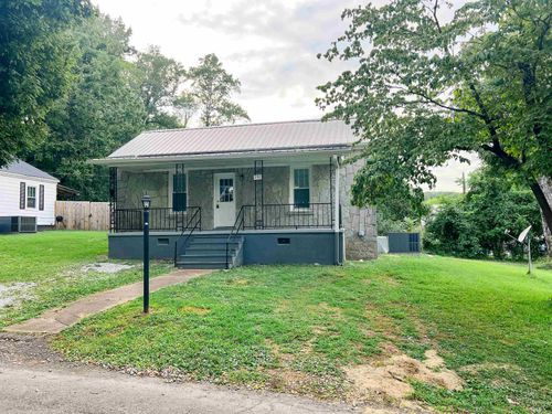 202 Morris St, Waynesboro, TN, 38485-2300 | Card Image