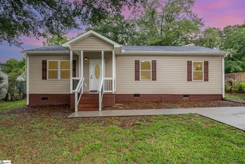 320 Crosby Cir, Greenville, SC, 29605-1310 | Card Image