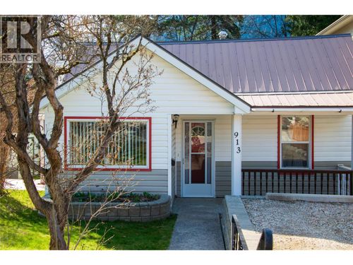 913 Sixth St, Nelson, BC, V1L2Z4 | Card Image