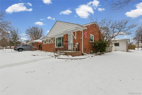 1069 Chippewa St, Mount Clemens, MI, 48043-3050 | Card Image