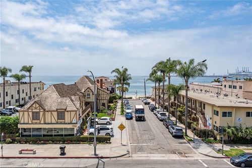 c4-1635 E Ocean Blvd, Long Beach, CA, 90802-6040 | Card Image