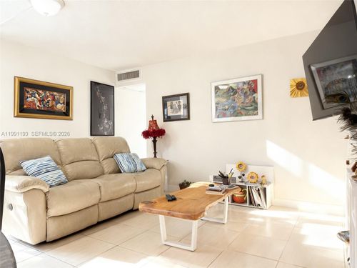 629-629 Saxony N, Delray Beach, FL, 33446-1056 | Card Image