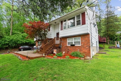 8 Hillside Ter, Green Twp, NJ, 07821-2279 | Card Image