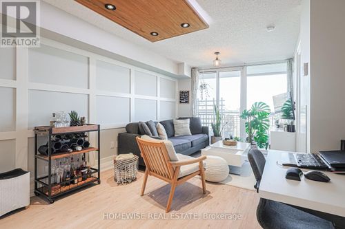 1313-800 Lawrence Avenue W, Toronto (Yorkdale-Glen Park), ON, M6A0B1 | Card Image