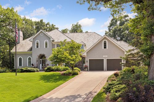 13985 Crowne Hill Ln, Minnetonka, MN, 55305-2261 | Card Image