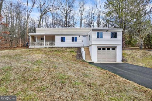 515 E Snyder Corner Rd, RED LION, PA, 17356-9360 | Card Image