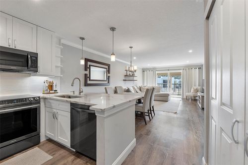 305-4230 Deste Ct, Lake Worth, FL, 33467-4302 | Card Image