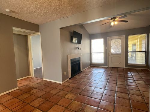 303-806 W 24th St, Austin, TX, 78705-4724 | Card Image
