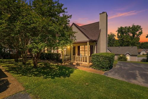 3201 E Lake Dr, Nashville, TN, 37214-4224 | Card Image