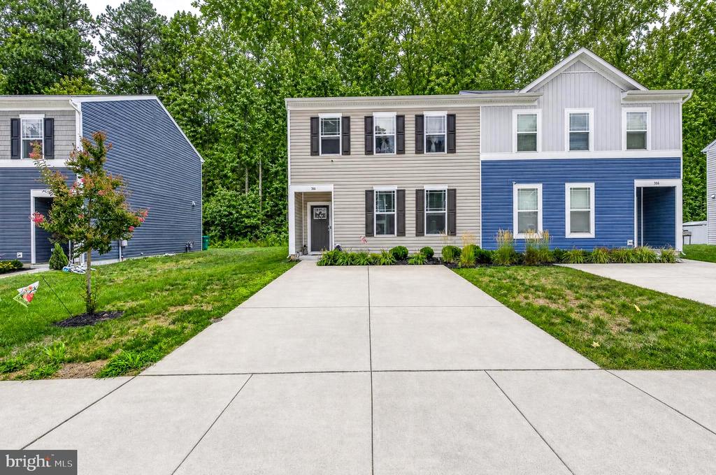 Residential in MAGNOLIA 2