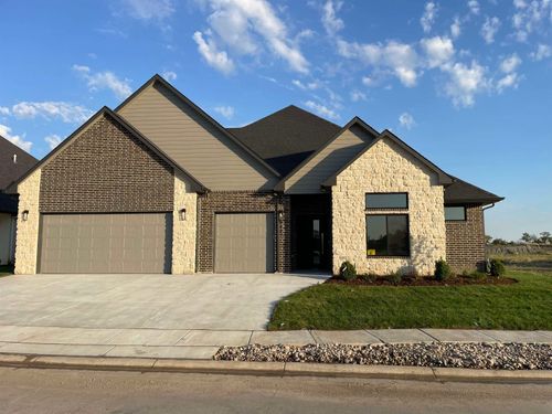 8485 E Deer Run St, Bel Aire, KS, 67226-3171 | Card Image