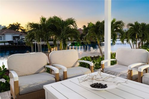 3737 Crayton Rd, NAPLES, FL, 34103-3518 | Card Image