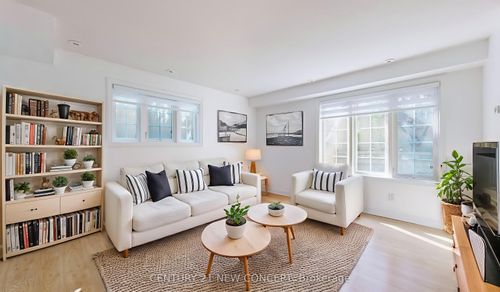 2-45 Cedarcroft Blvd, North York, ON, M2R3Y2 | Card Image