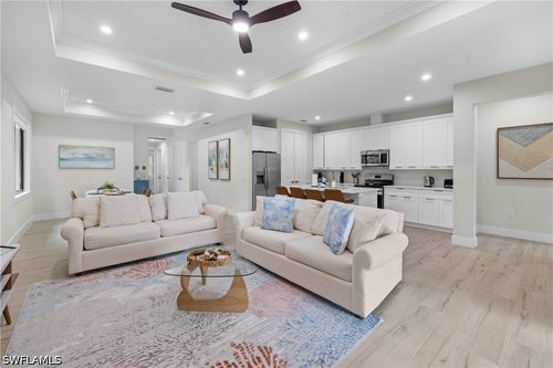 3012 Pine Tree Dr, NAPLES, FL, 34112-7646 | Card Image