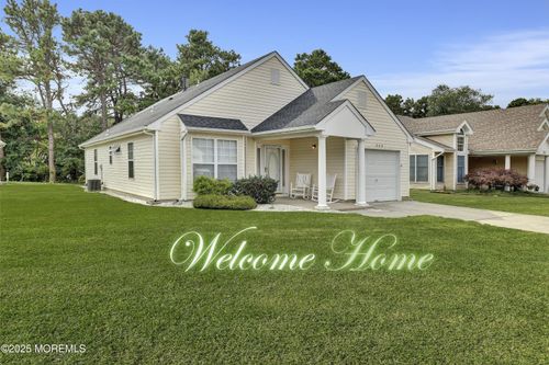 558 Waterford Dr, Manchester, NJ, 08759-4638 | Card Image