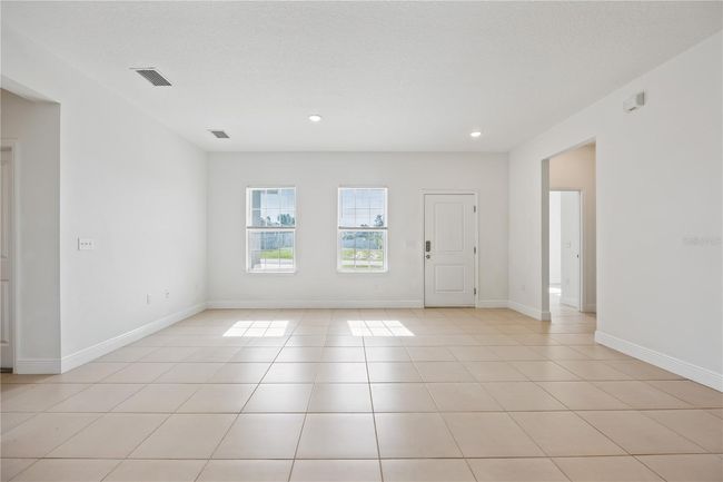 15212 Sw 27 Th Ct, House other with 4 bedrooms, 2 bathrooms and null parking in Ocala FL | Image 4