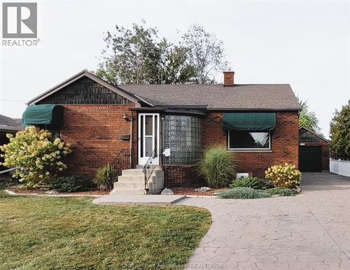 1720 Dufferin Ave, Wallaceburg, ON, N8A2X4 | Card Image