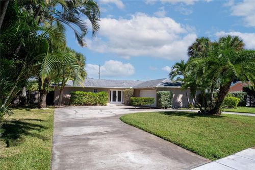 8147 Larchwood Rd, SEMINOLE, FL, 33777-3154 | Card Image
