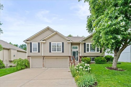 958 Maplewood Ct, Grain Valley, MO, 64029-7210 | Card Image