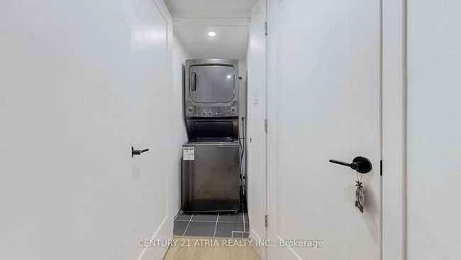 24 Collins Cres, House other with 5 bedrooms, 3 bathrooms and 6 parking in Aurora ON | Image 34
