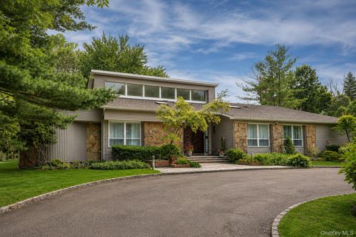 27 Windemere Way, Woodbury, NY, 11797-1529 | Card Image