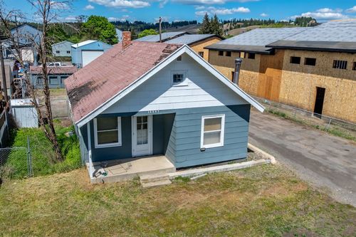 10807 E Trent Ave, Spokane Valley, WA, 99206-4617 | Card Image