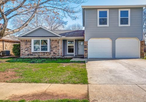 7500 Maplehill Rd, Watauga, TX, 76148-1670 | Card Image