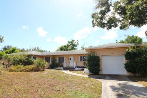 1467 Jacaranda Cir N, Clearwater, FL, 33755-5027 | Card Image