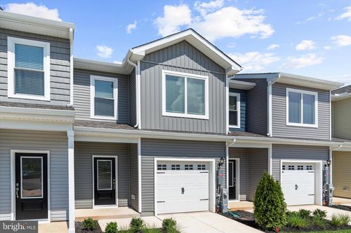 8131 Bartholomew Ct, BALTIMORE, MD, 21206-1665 | Card Image