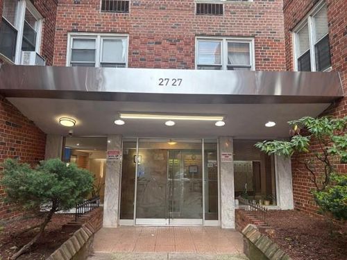 c4-2727 Ocean Parkway, New York, NY, 11235 | Card Image