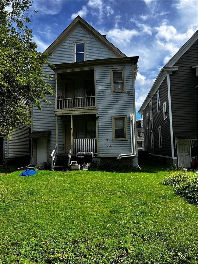 22 Dean Pl, Home with 6 bedrooms, 2 bathrooms and null parking in Poughkeepsie NY | Image 8