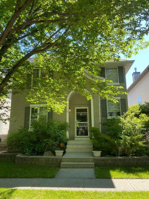 10 Elgin Dr Se, Calgary, AB, T2Z3Y7 | Card Image