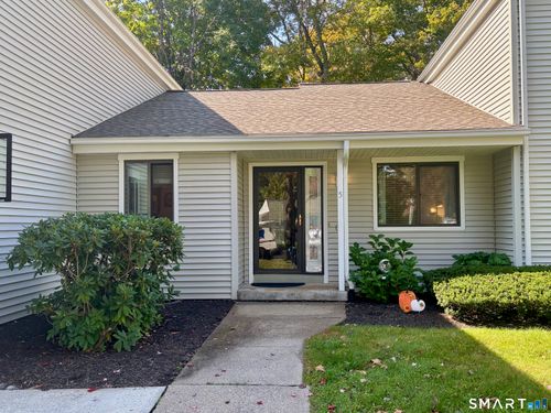 b5-35 Nutmeg Road, Middlebury, CT, 06762 | Card Image