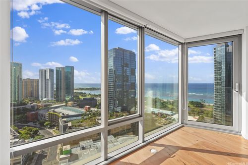 apt-2412-1001 Queen St, Honolulu, HI, 96814-5230 | Card Image