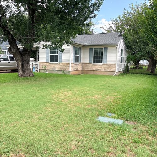 2101 Se 14th Ave, Mineral Wells, TX, 76067-8009 | Card Image