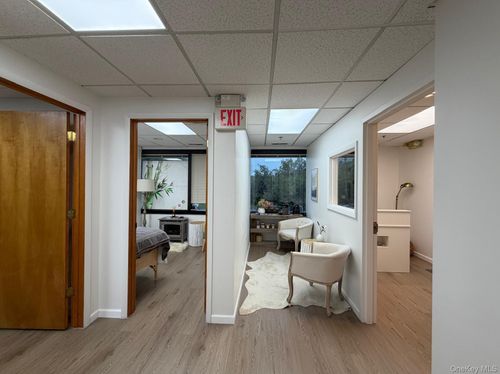 37 Congers Rd, New City, NY, 10956-5135 | Card Image