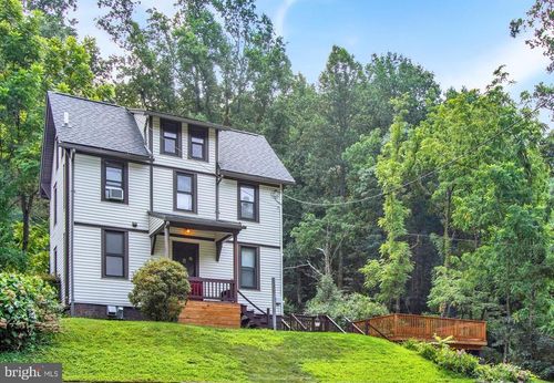 1526 Green Hills Rd, BIRDSBORO, PA, 19508-8385 | Card Image