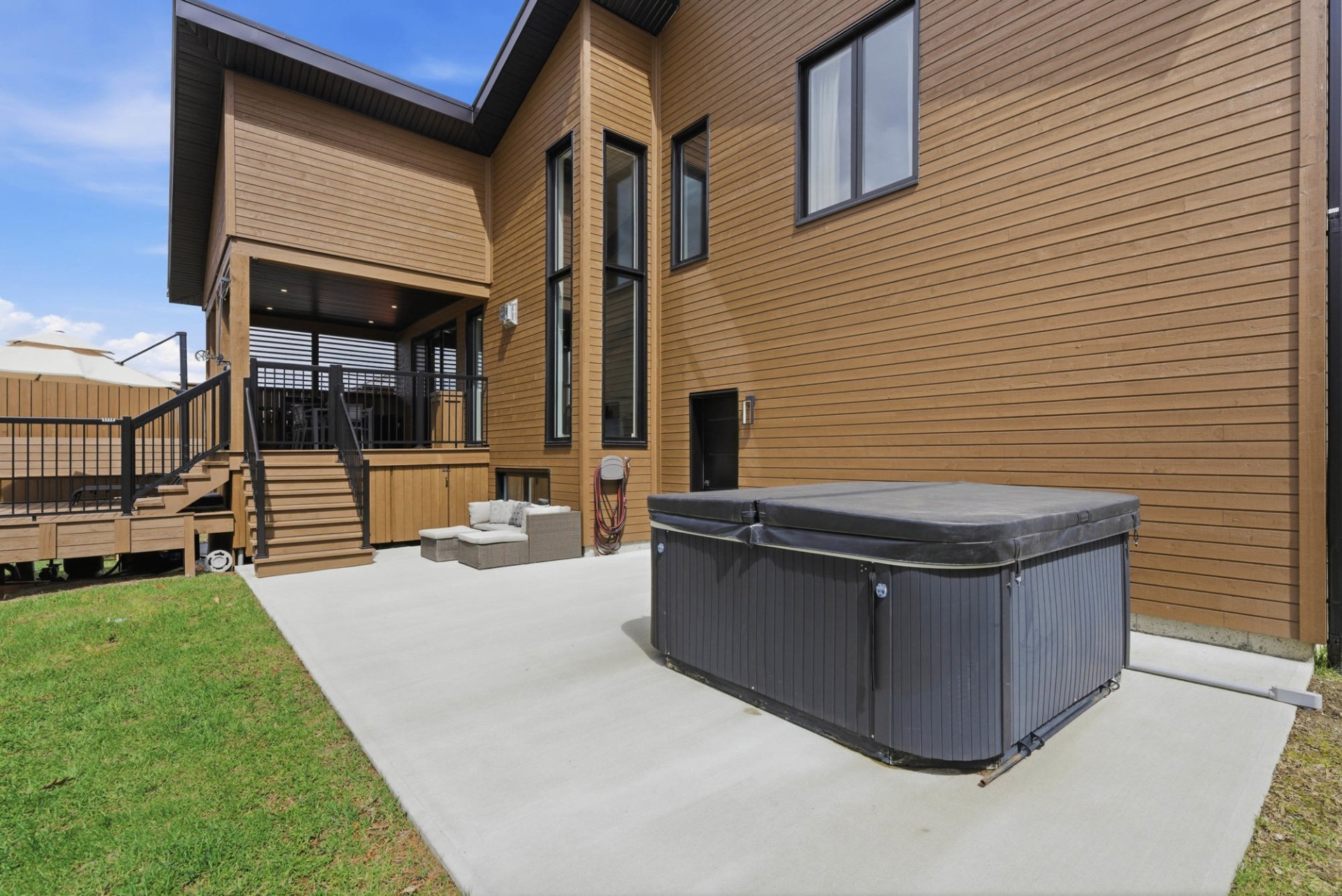 Residential in Cookshire-Eaton 5