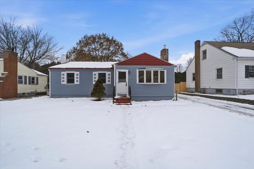 68 Leonard St, Burlington, VT, 05408-2704 | Card Image