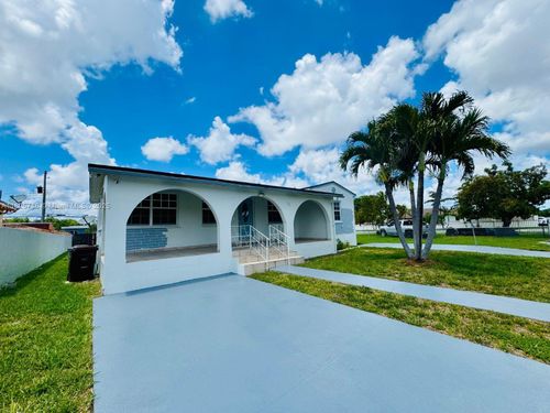 1-115 W 37th St, Hialeah, FL, 33012-5238 | Card Image
