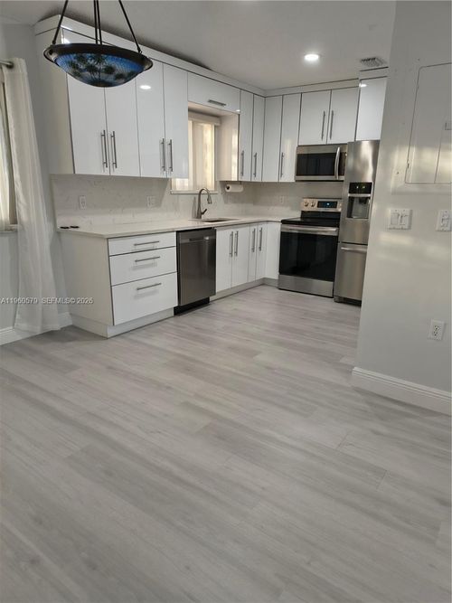 201-2250 Nw 78th Ave, Pembroke Pines, FL, 33024 | Card Image