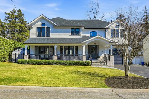 14 Oaklawn Ave, Glen Head, NY, 11545-1648 | Card Image