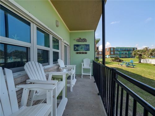 33-700 Island Retreat Rd, Port Aransas, TX, 78373-6064 | Card Image