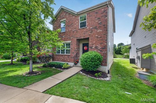 9732 Wilderness Battle Cir, Saint Louis, MO, 63123-4336 | Card Image