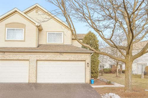 1037-1037 Parkhill Cir, Aurora, IL, 60502-9094 | Card Image
